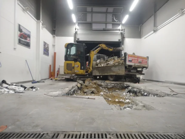 Podnośnik nożycowy Poznań_Porsche Krańcowa