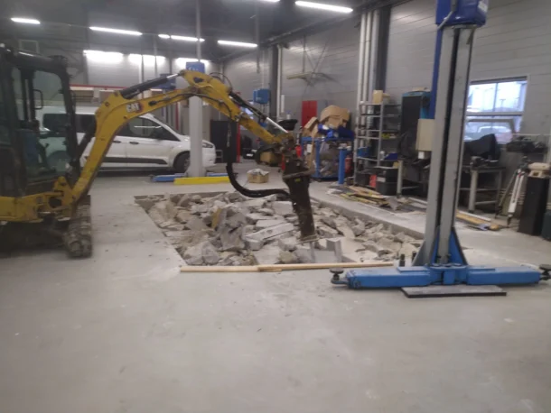 Płyta fundamentowa Pod Podnośnik Samochodowy _ Porsche Krańcowa ( II )