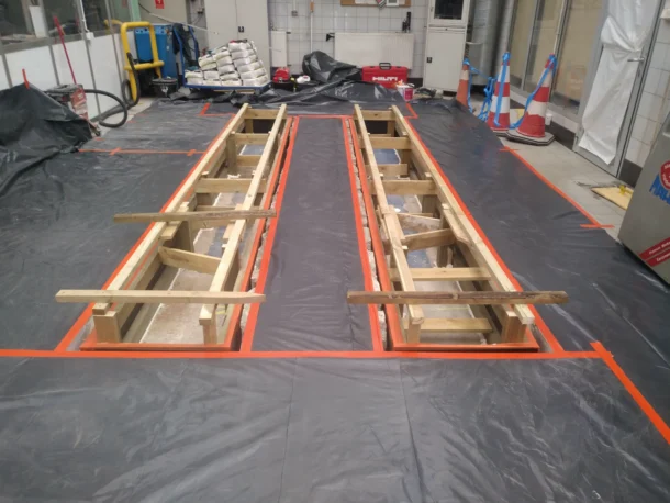 Podnośnik nożycowy Poznań_Porsche Obornicka